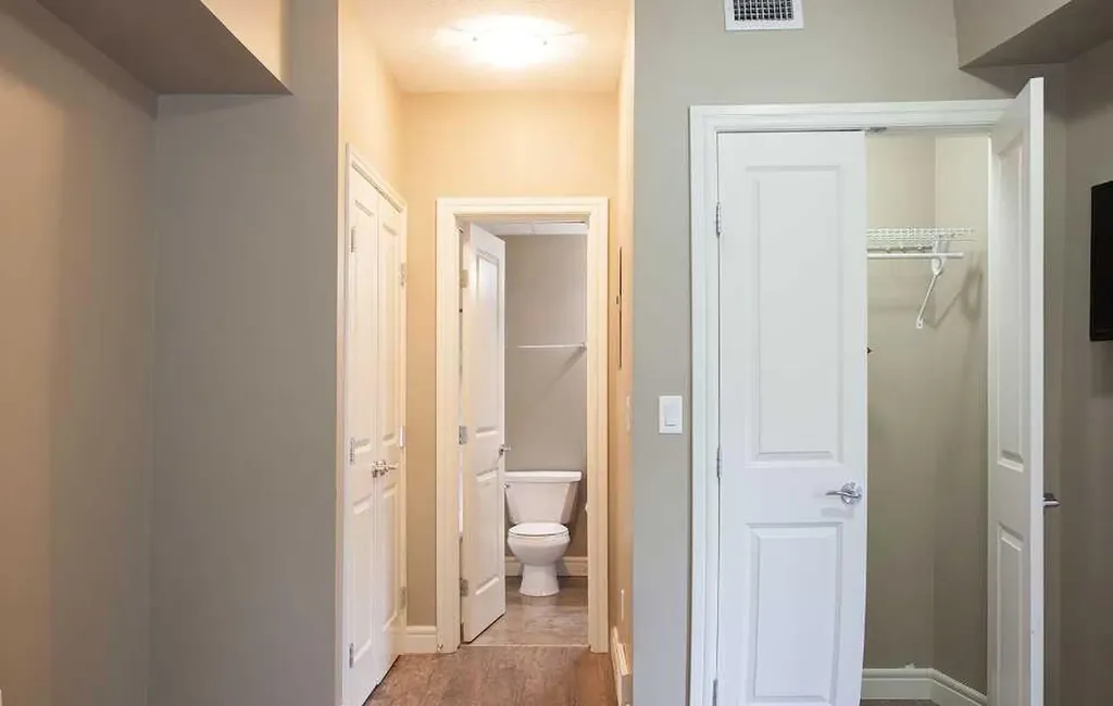 910 5 Avenue SW Calgary AB T2p0c3