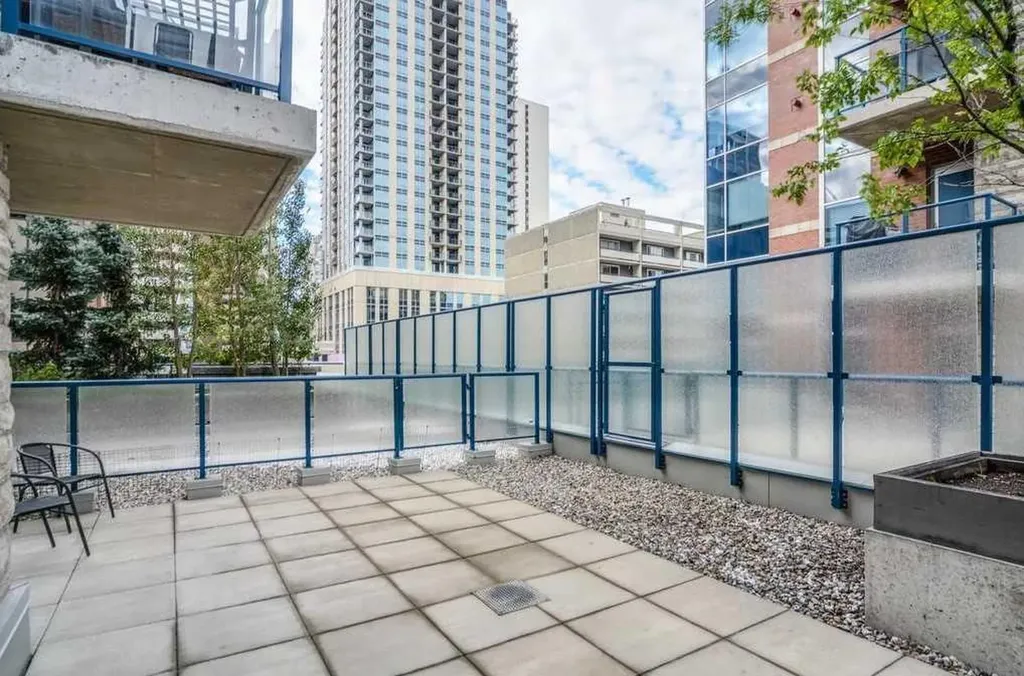 910 5 Avenue SW Calgary AB T2p0c3
