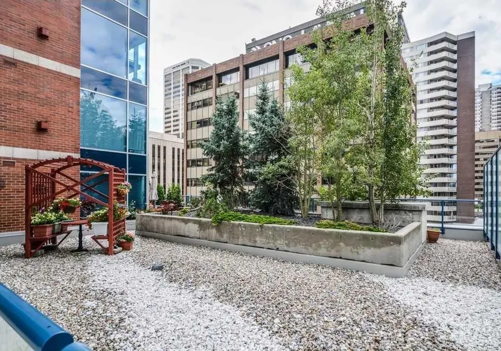 910 5 Avenue SW Calgary AB T2p0c3