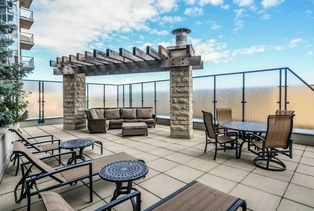 910 5 Avenue SW Calgary AB T2p0c3