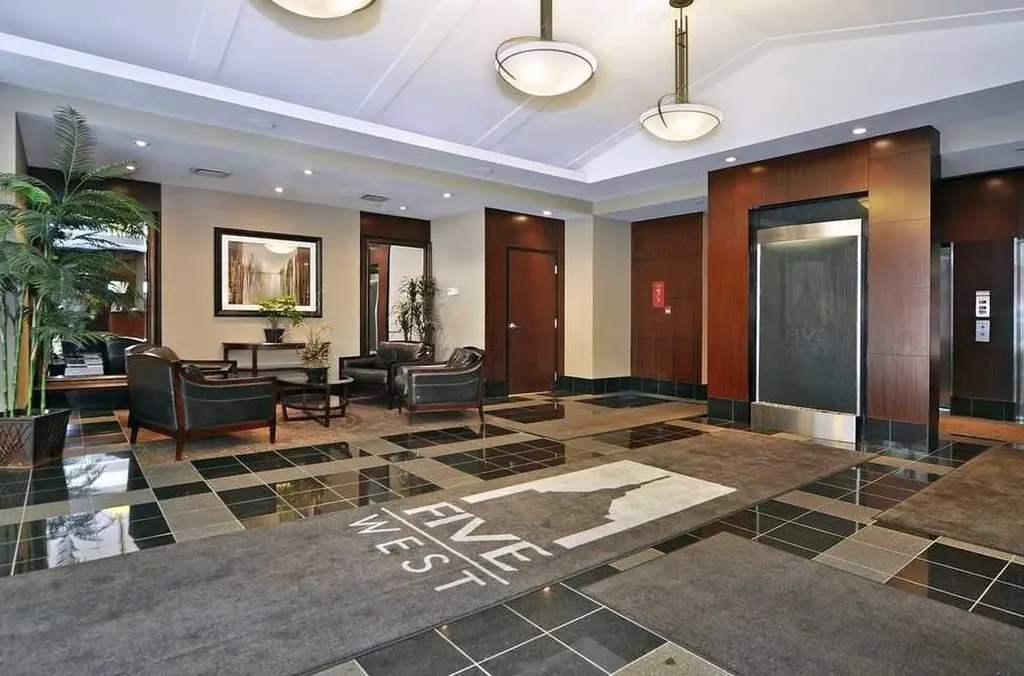 910 5 Avenue SW Calgary AB T2p0c3