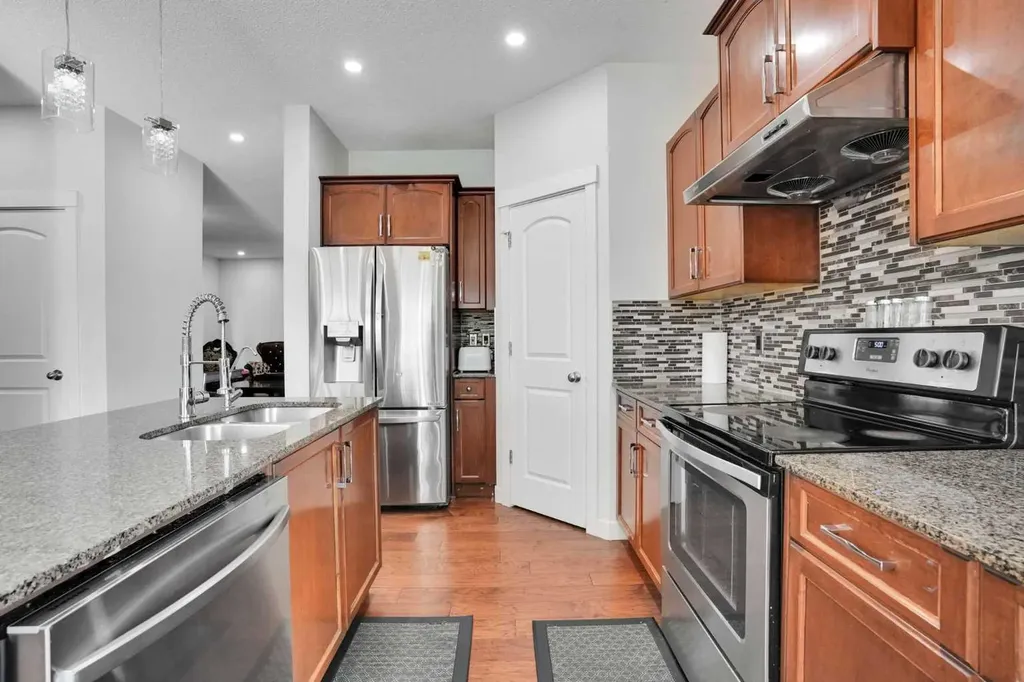 449 Skyview Ranch Way NE Calgary AB T3N0C7