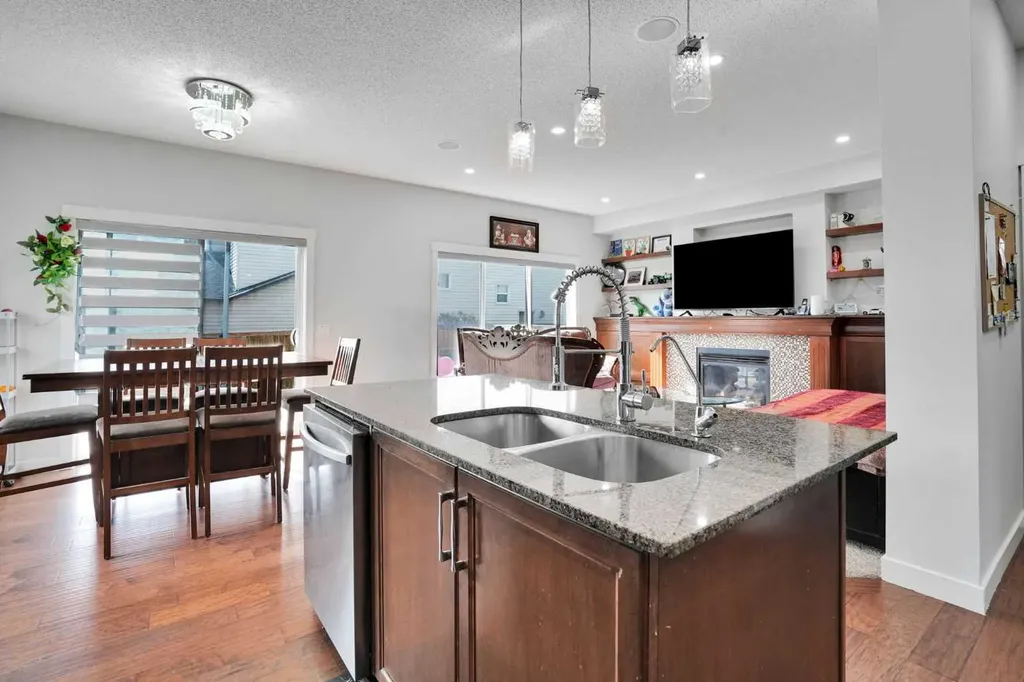 449 Skyview Ranch Way NE Calgary AB T3N0C7