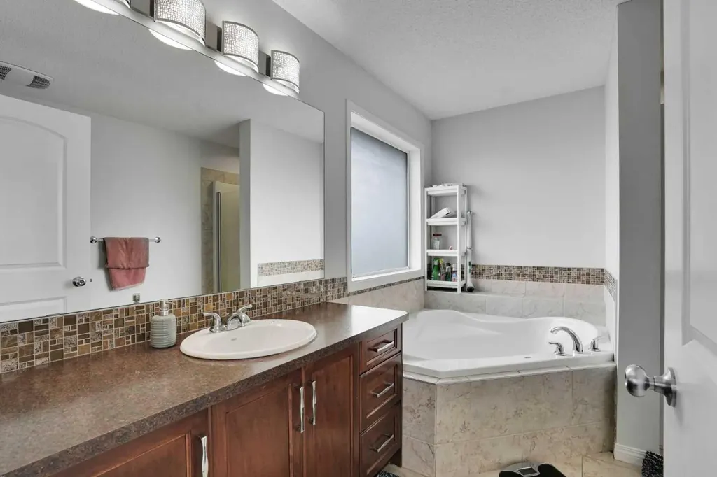 449 Skyview Ranch Way NE Calgary AB T3N0C7