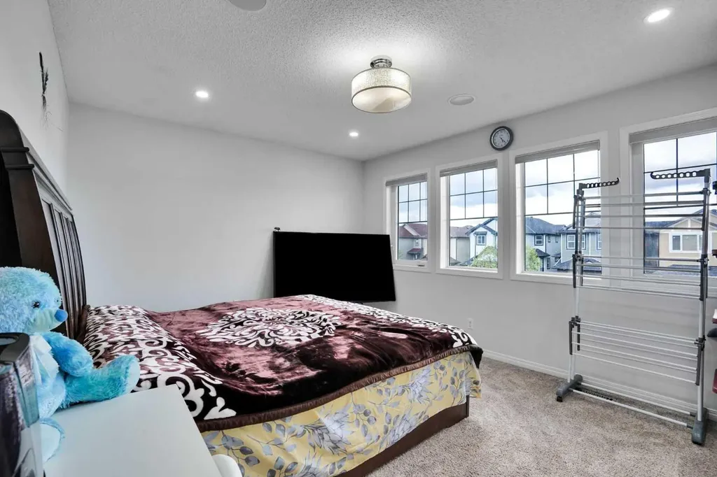 449 Skyview Ranch Way NE Calgary AB T3N0C7