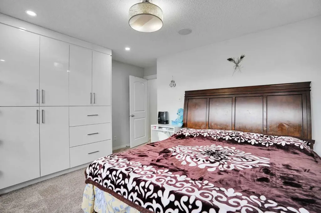 449 Skyview Ranch Way NE Calgary AB T3N0C7