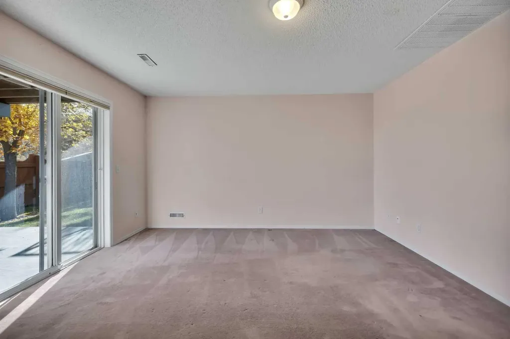 140 Valley Ridge Heights NW Calgary AB T3B 5T3