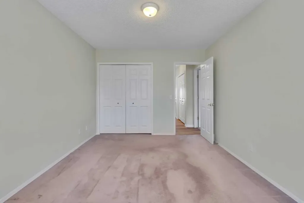 140 Valley Ridge Heights NW Calgary AB T3B 5T3