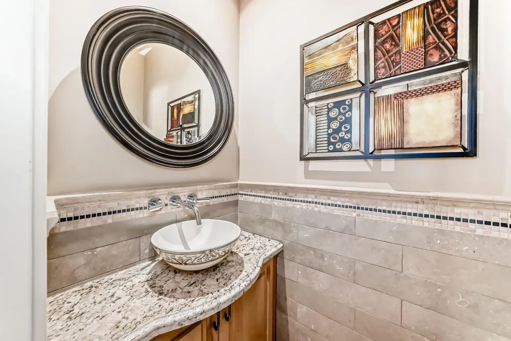 1108 Bellevue Avenue SE Calgary AB T2G 4L1
