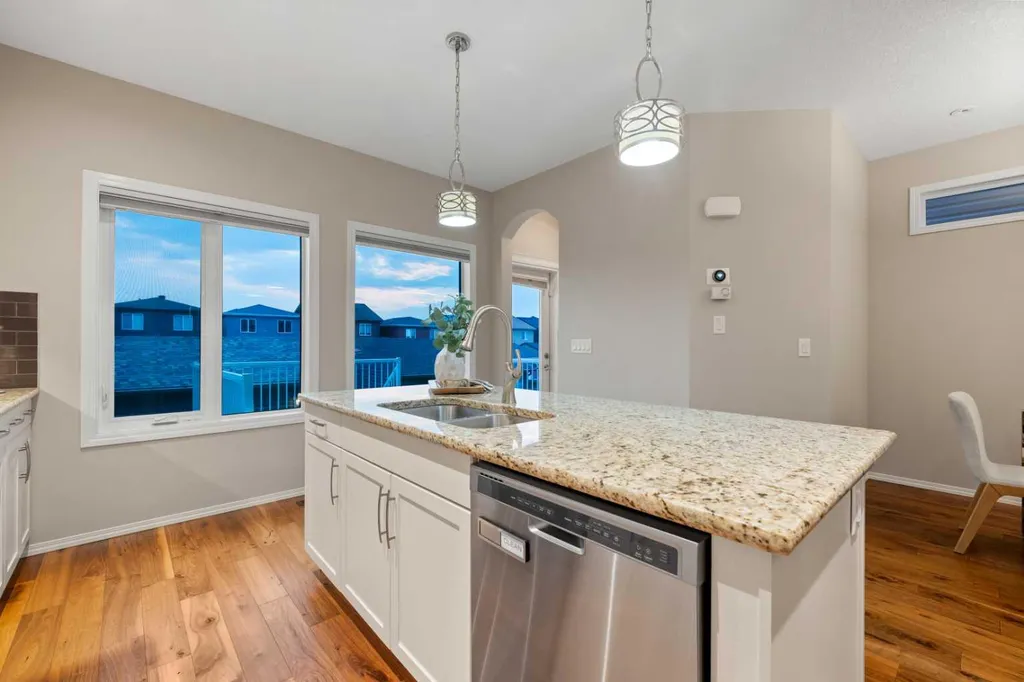 115 Evansborough Crescent NW Calgary AB T3P 0M3