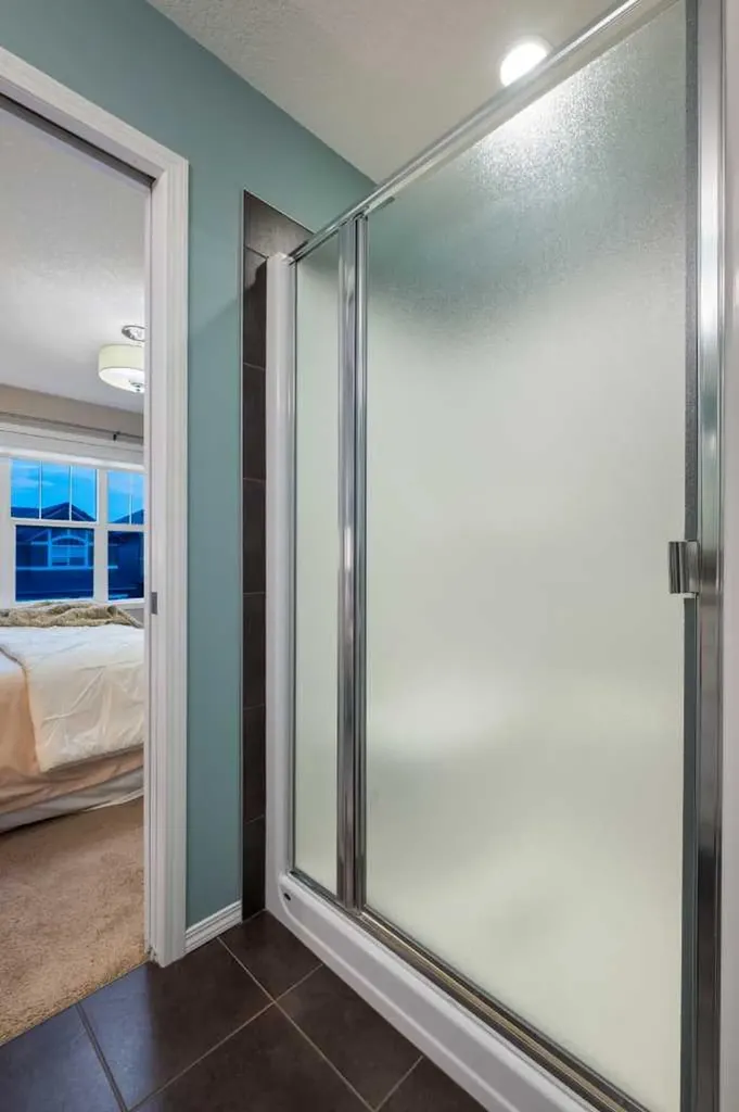 115 Evansborough Crescent NW Calgary AB T3P 0M3