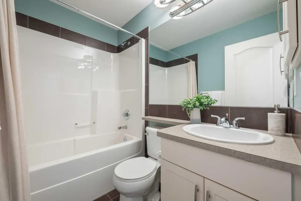 115 Evansborough Crescent NW Calgary AB T3P 0M3