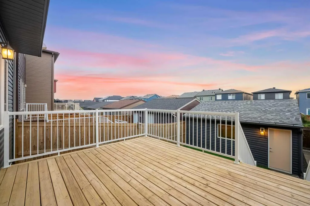 115 Evansborough Crescent NW Calgary AB T3P 0M3