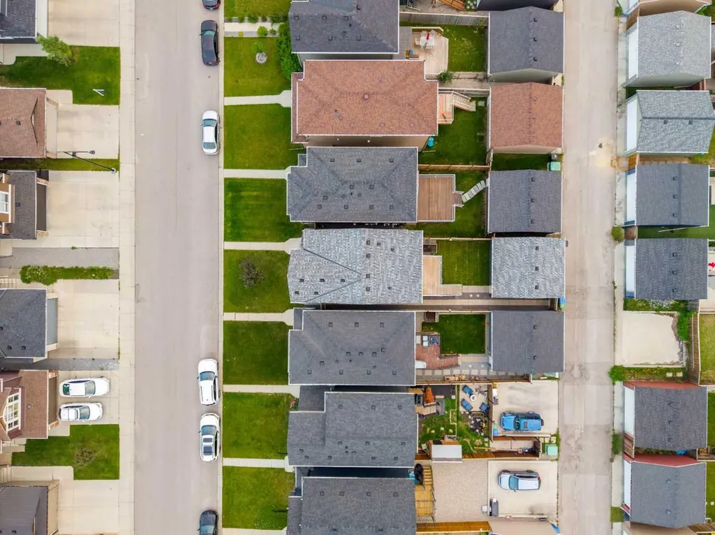 115 Evansborough Crescent NW Calgary AB T3P 0M3