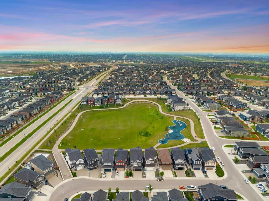 115 Evansborough Crescent NW Calgary AB T3P 0M3