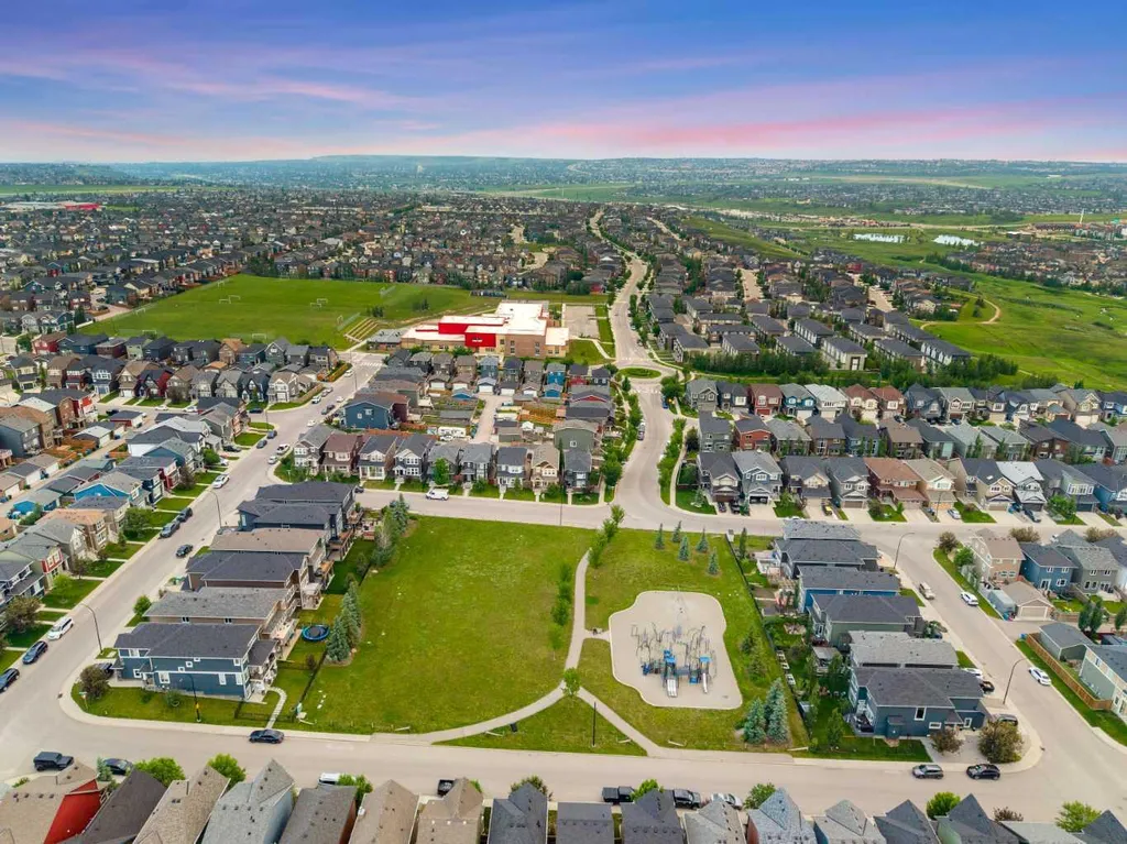 115 Evansborough Crescent NW Calgary AB T3P 0M3