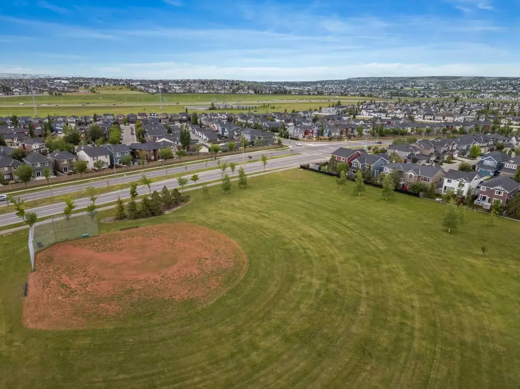 115 Evansborough Crescent NW Calgary AB T3P 0M3
