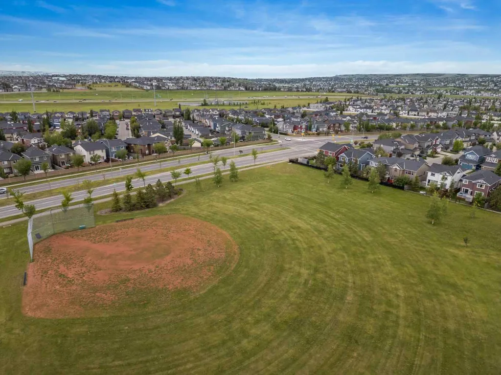 115 Evansborough Crescent NW Calgary AB T3P 0M3