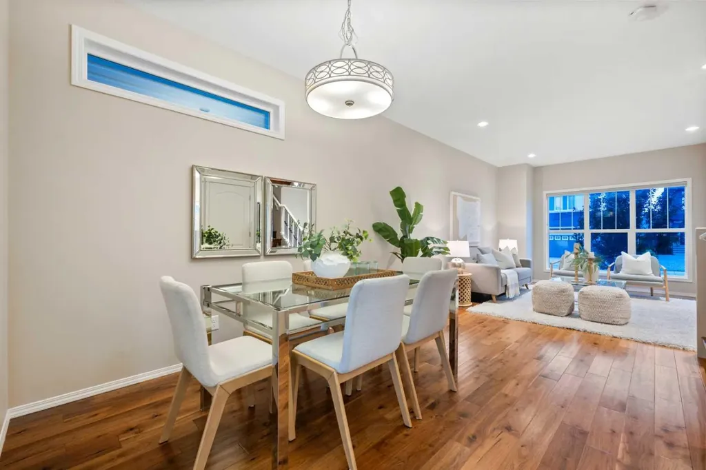 115 Evansborough Crescent NW Calgary AB T3P 0M3
