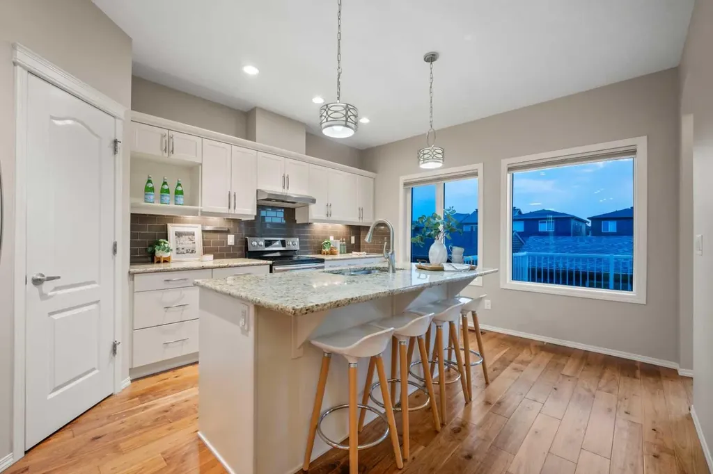 115 Evansborough Crescent NW Calgary AB T3P 0M3