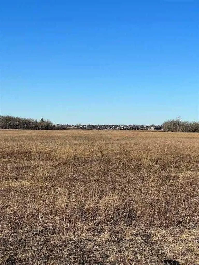 SE-32-71-5-W6 Grande Prairie AB T8X 0G4