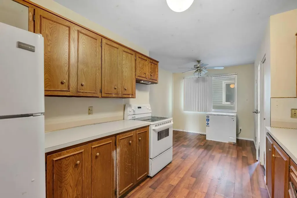 4824 Vegas Way NW Calgary AB T3A 1W1