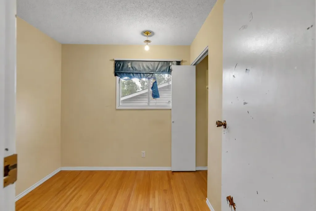 4824 Vegas Way NW Calgary AB T3A 1W1