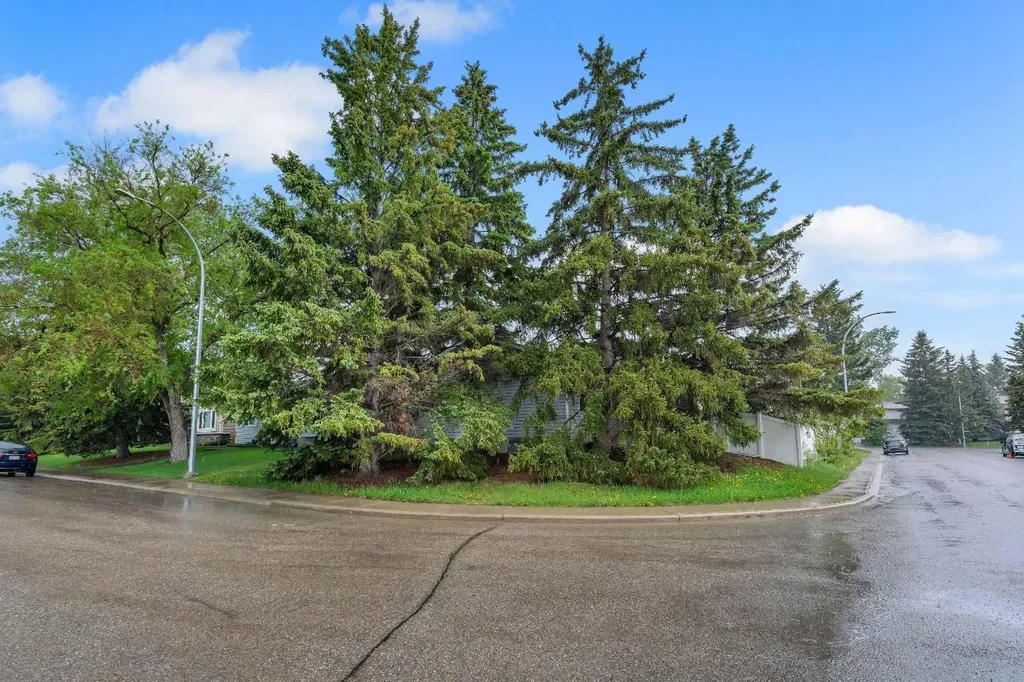 4824 Vegas Way NW Calgary AB T3A 1W1