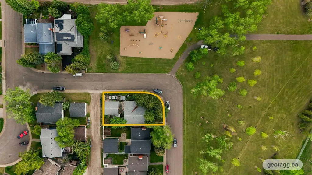 4824 Vegas Way NW Calgary AB T3A 1W1