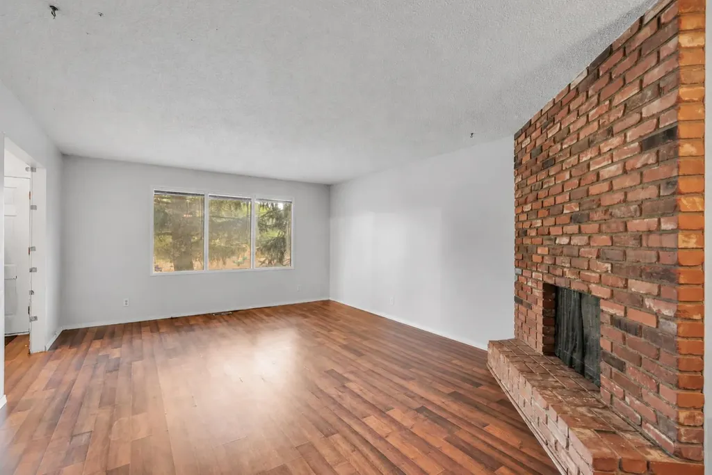 4824 Vegas Way NW Calgary AB T3A 1W1