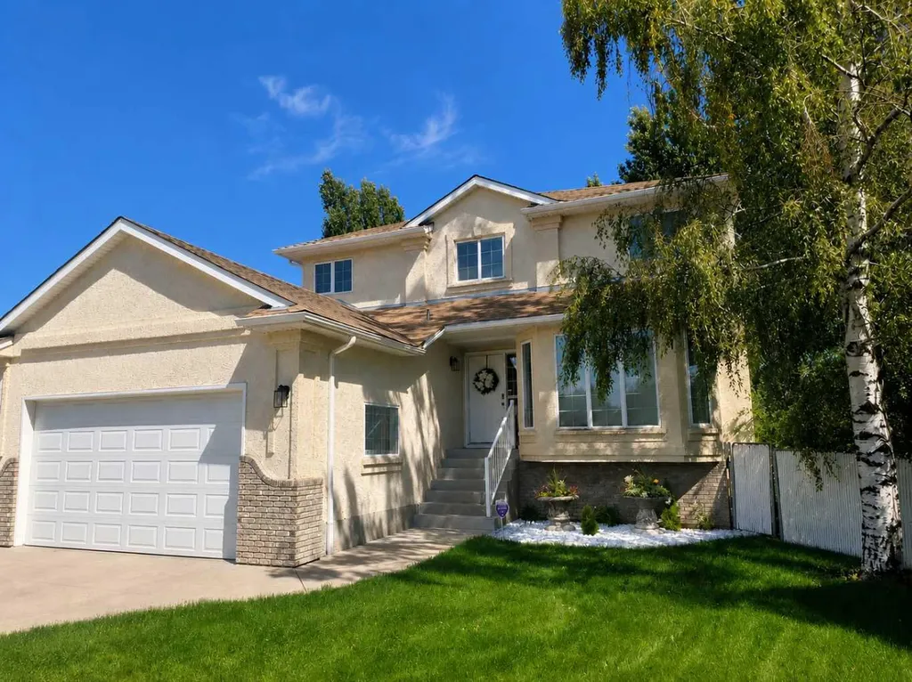 6 Cambria Place Strathmore AB T1P 1L9