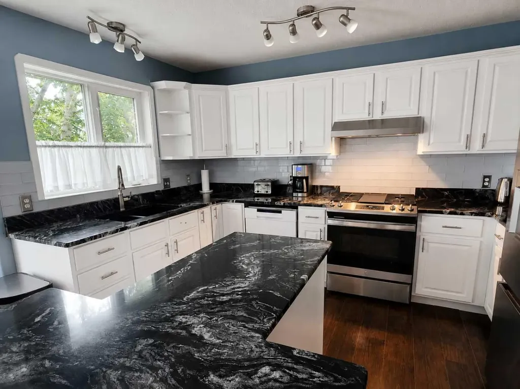 6 Cambria Place Strathmore AB T1P 1L9