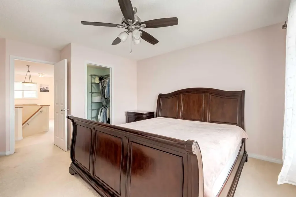 324 Evermeadow Road SW Calgary AB T2Y 4X2