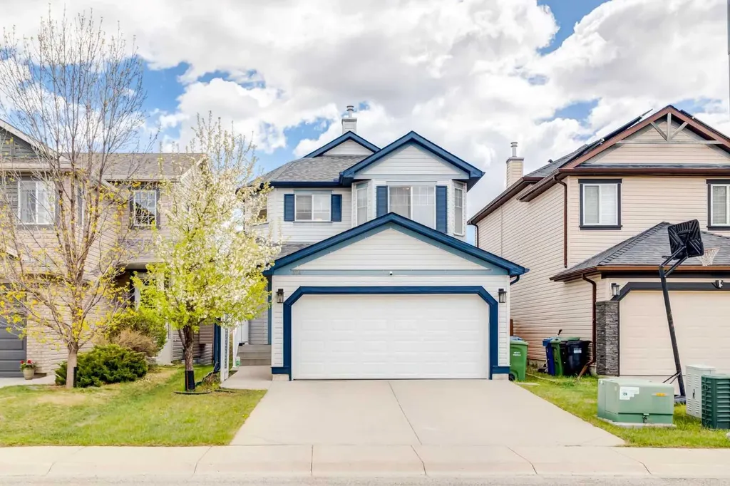 324 Evermeadow Road SW Calgary AB T2Y 4X2