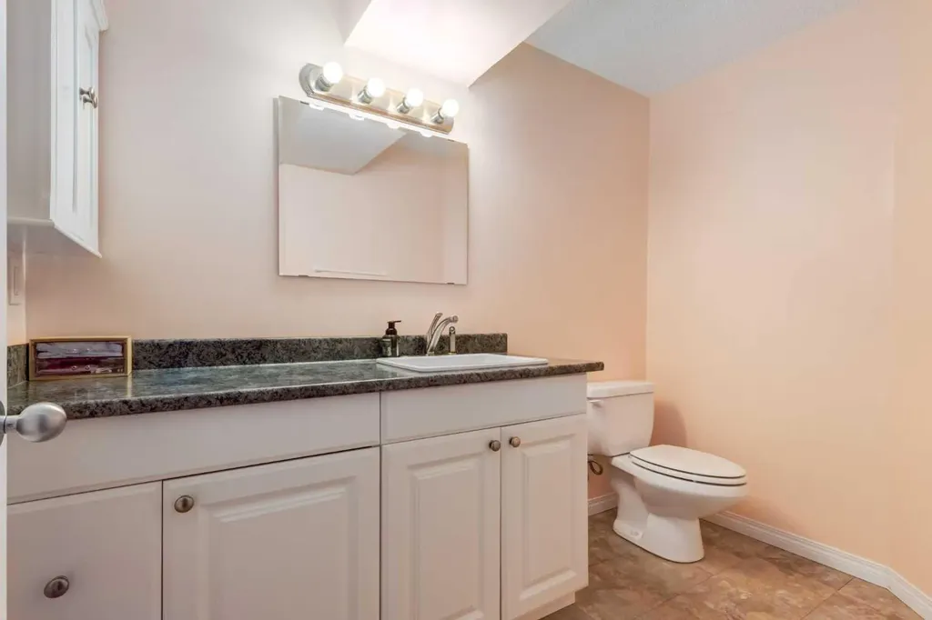 324 Evermeadow Road SW Calgary AB T2Y 4X2