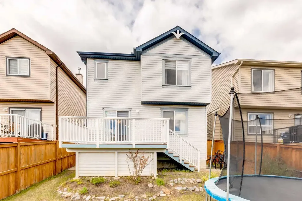 324 Evermeadow Road SW Calgary AB T2Y 4X2