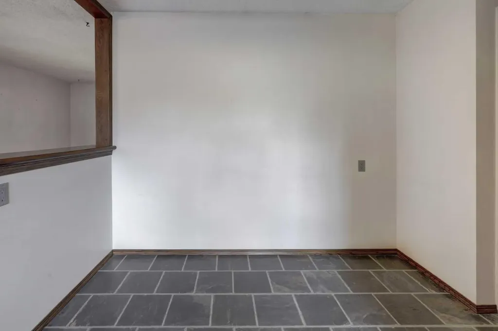 255 Huntcroft Road NE Calgary AB T2K 4E1