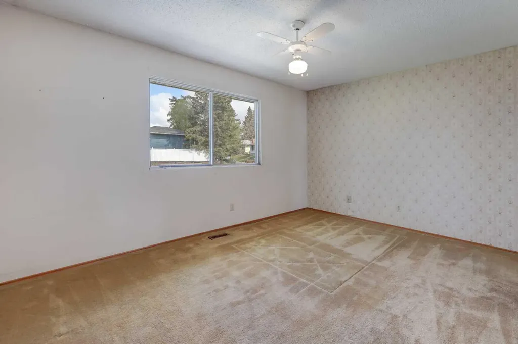 255 Huntcroft Road NE Calgary AB T2K 4E1