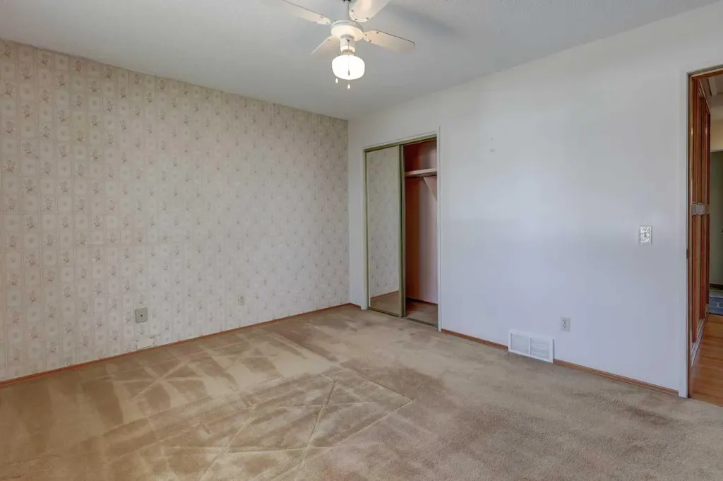 255 Huntcroft Road NE Calgary AB T2K 4E1
