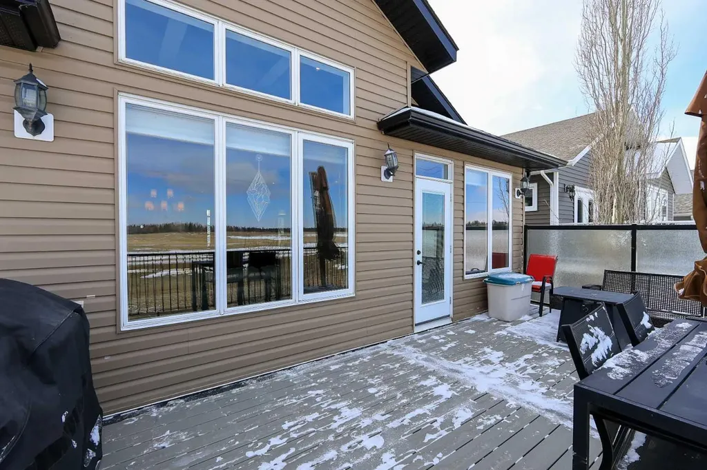 146 Sutherland Close Red Deer AB T4R 0L5