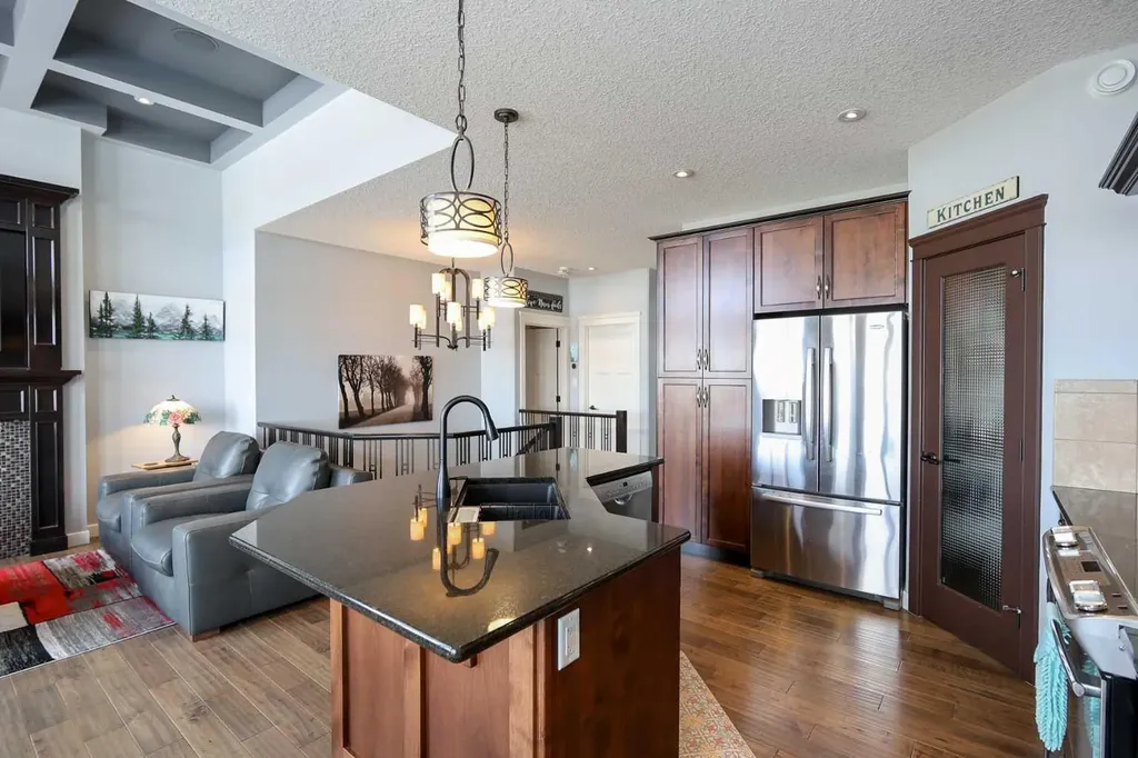 146 Sutherland Close Red Deer AB T4R 0L5