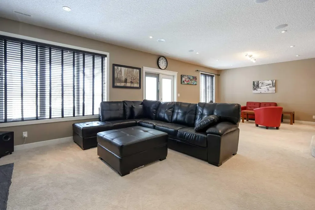 146 Sutherland Close Red Deer AB T4R 0L5