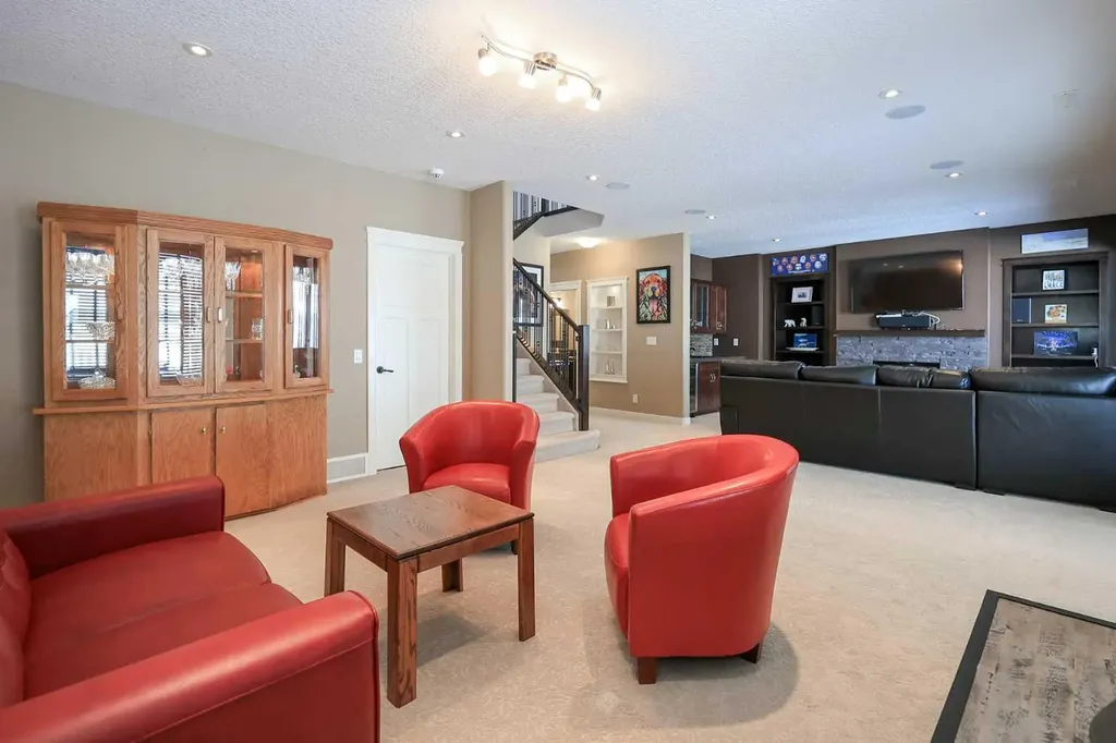 146 Sutherland Close Red Deer AB T4R 0L5
