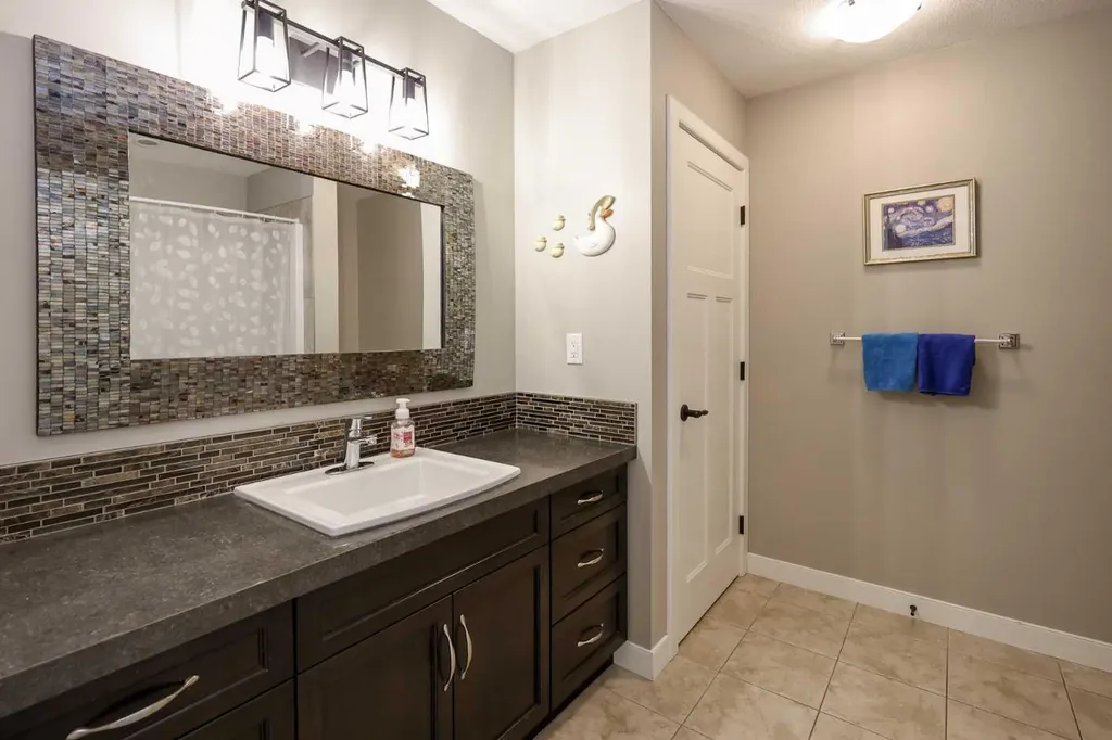 146 Sutherland Close Red Deer AB T4R 0L5