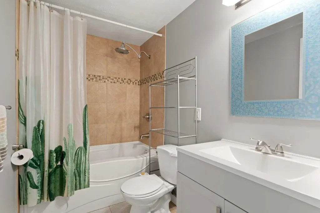 530 Woodbine Boulevard SW Calgary AB T2W 5B3