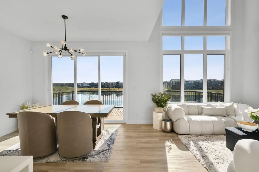 264 Mallard Grove SE Calgary AB T3S 0M8