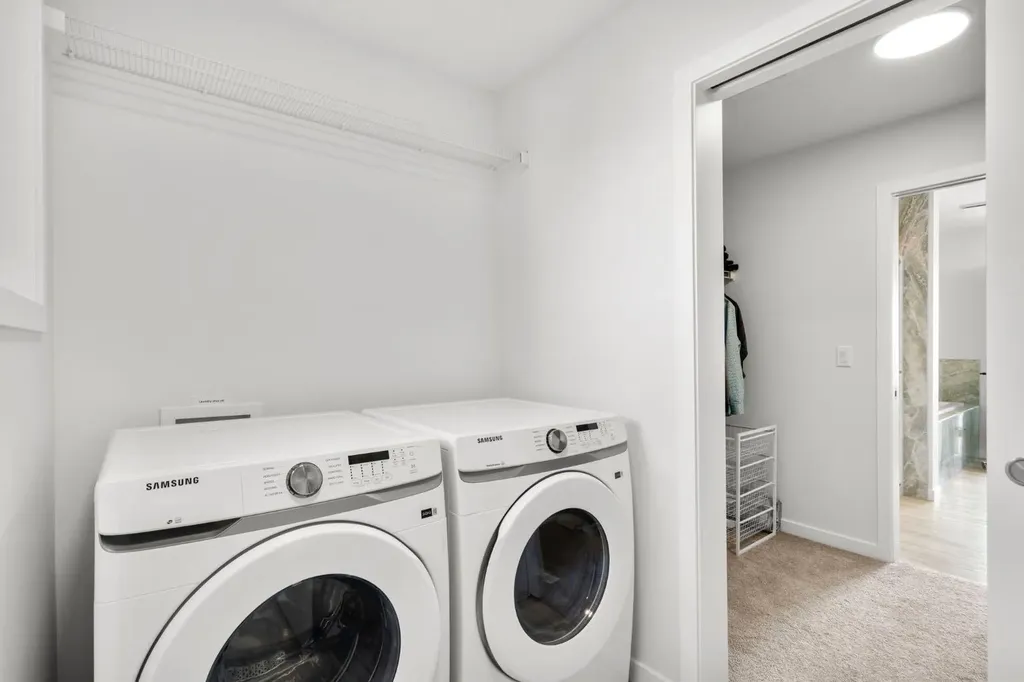 264 Mallard Grove SE Calgary AB T3S 0M8