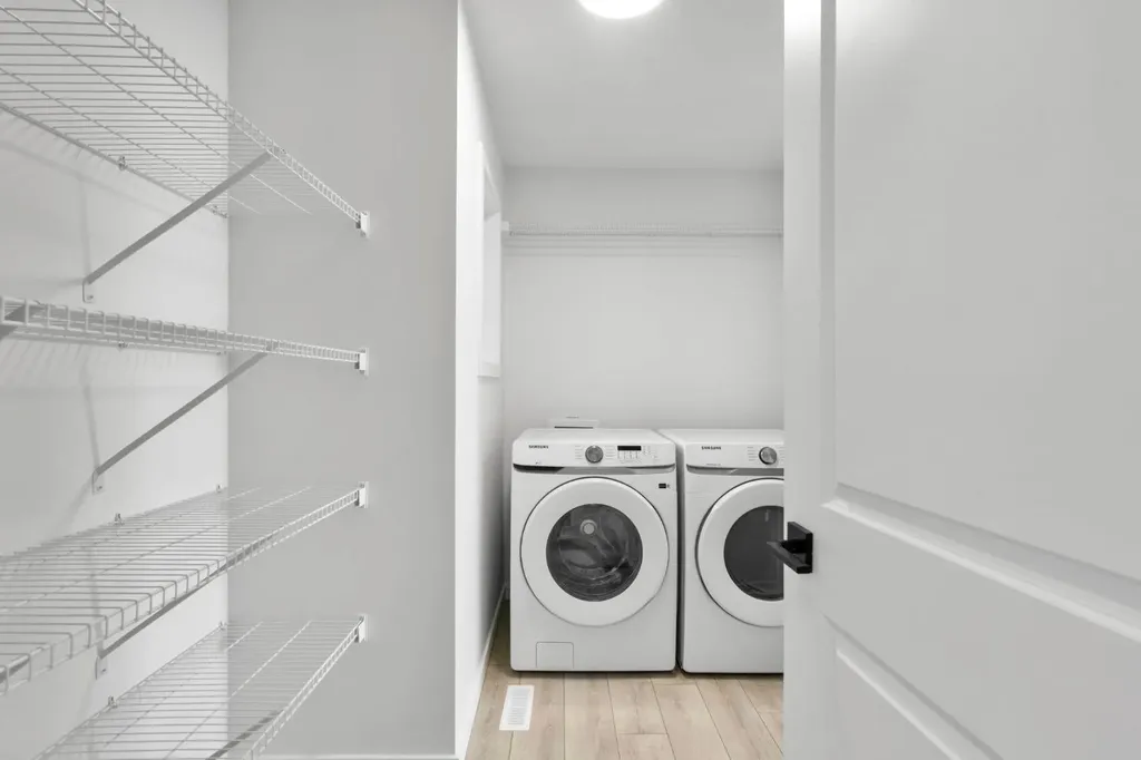 264 Mallard Grove SE Calgary AB T3S 0M8