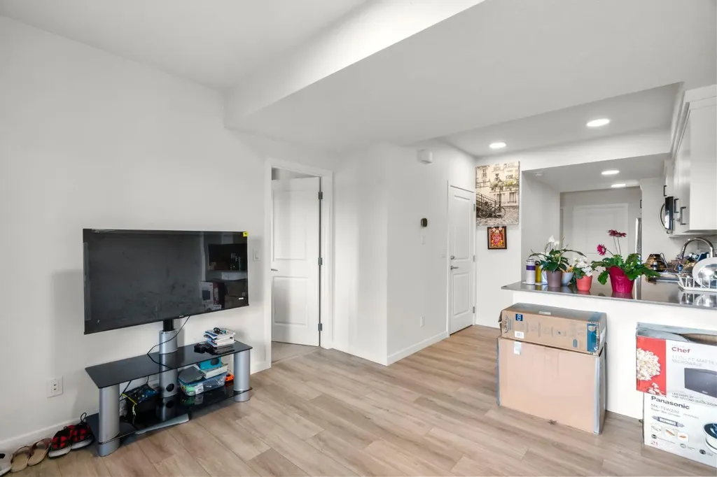 264 Mallard Grove SE Calgary AB T3S 0M8