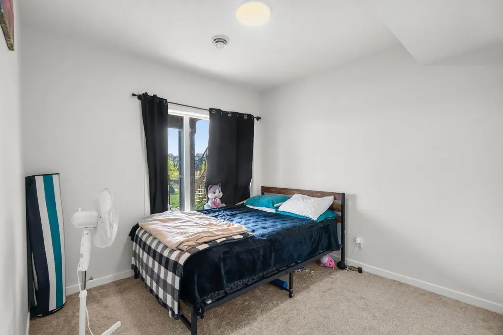 264 Mallard Grove SE Calgary AB T3S 0M8